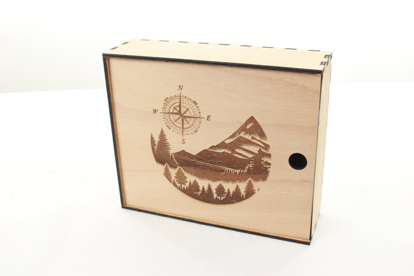 Flachmannbox mit Edelstahlbecher