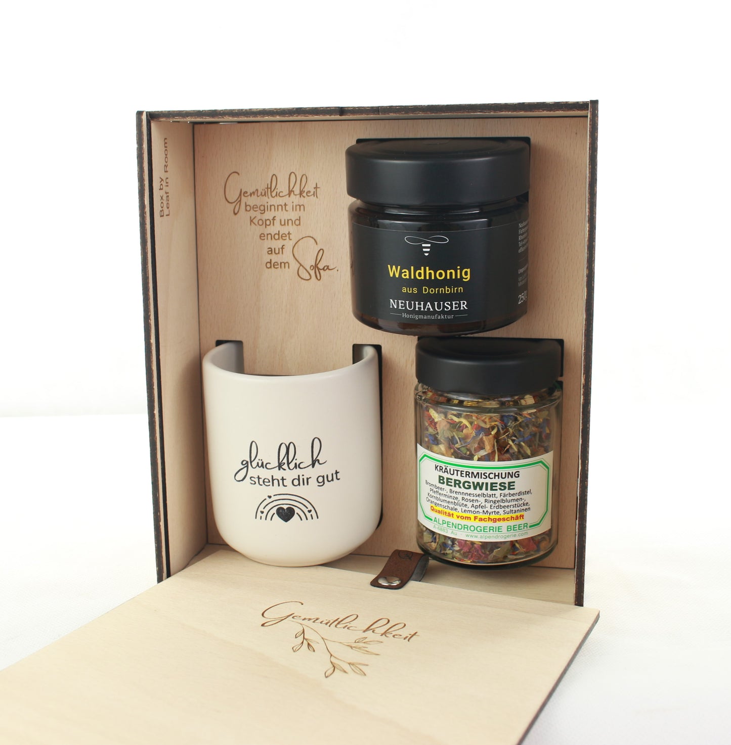 Gesundheitsbox mit Tee, Honig und Tasse aus Vorarlberg