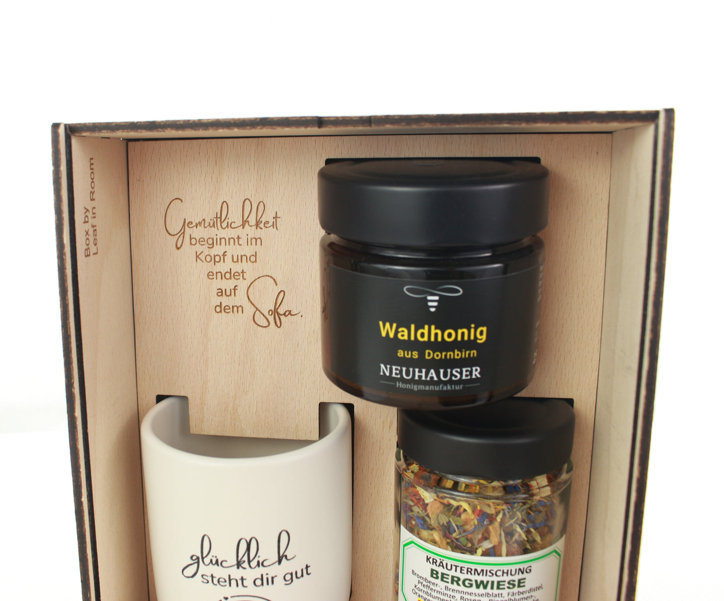 Gesundheitsbox mit Tee, Honig und Tasse aus Vorarlberg