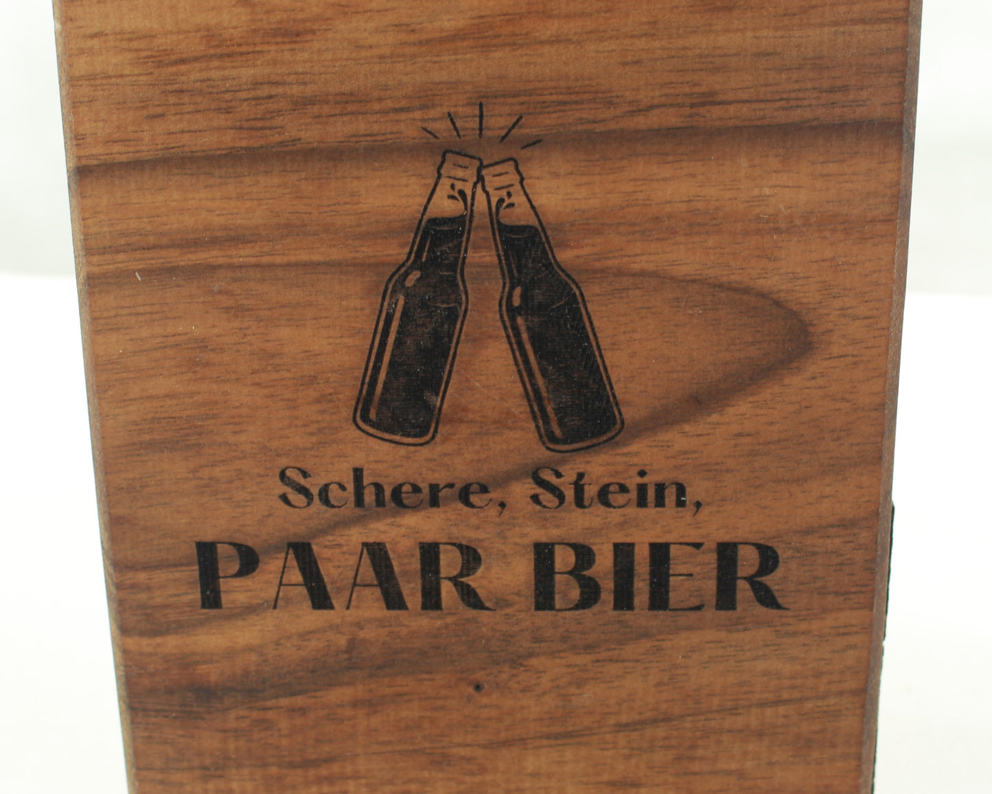 Wand Flaschenöffner aus Massivholz mit Magnet, handgefertigt in Vorarlberg