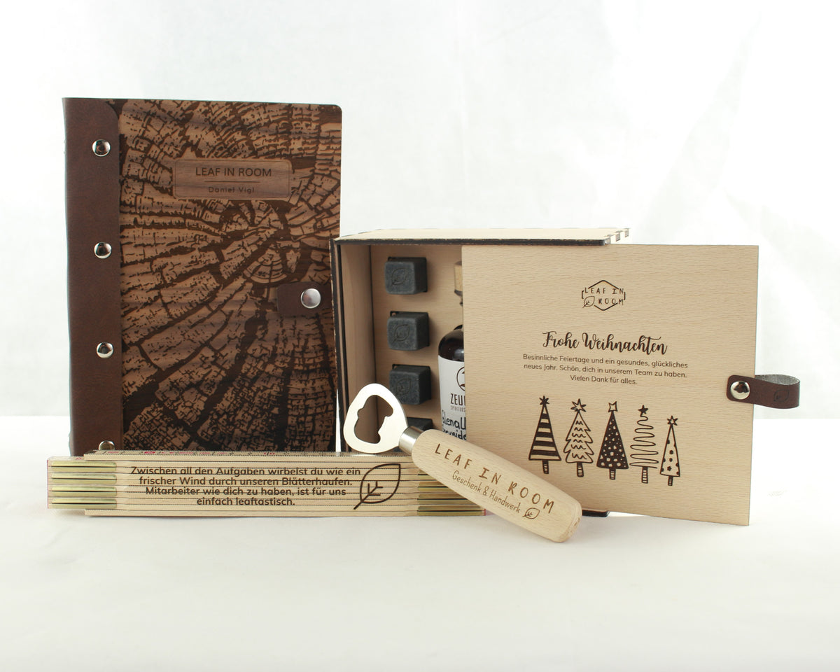 Personalisierte Weihnachtsgeschenke für Firmen mit Geschenkbox, Notizbuch, Meterstab und Flaschenöffner