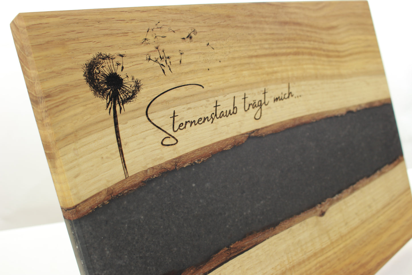 Serviertablett aus Eiche mit Epoxidharz